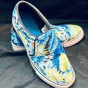 Nike Blue and Yellow Floral Slip-On Shoes